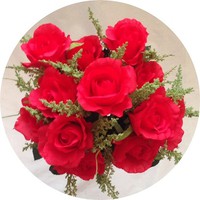 Букет роз с зеленой астильбой арт. 6861; h=47 см; 12 веток; цвет - красный Цена 920.00 руб