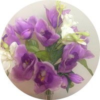 Букет орхидей из латекса; h=45; 8 орхидей; 3 фрезии, листья; цвет сиреневый Цена 1500.00 руб